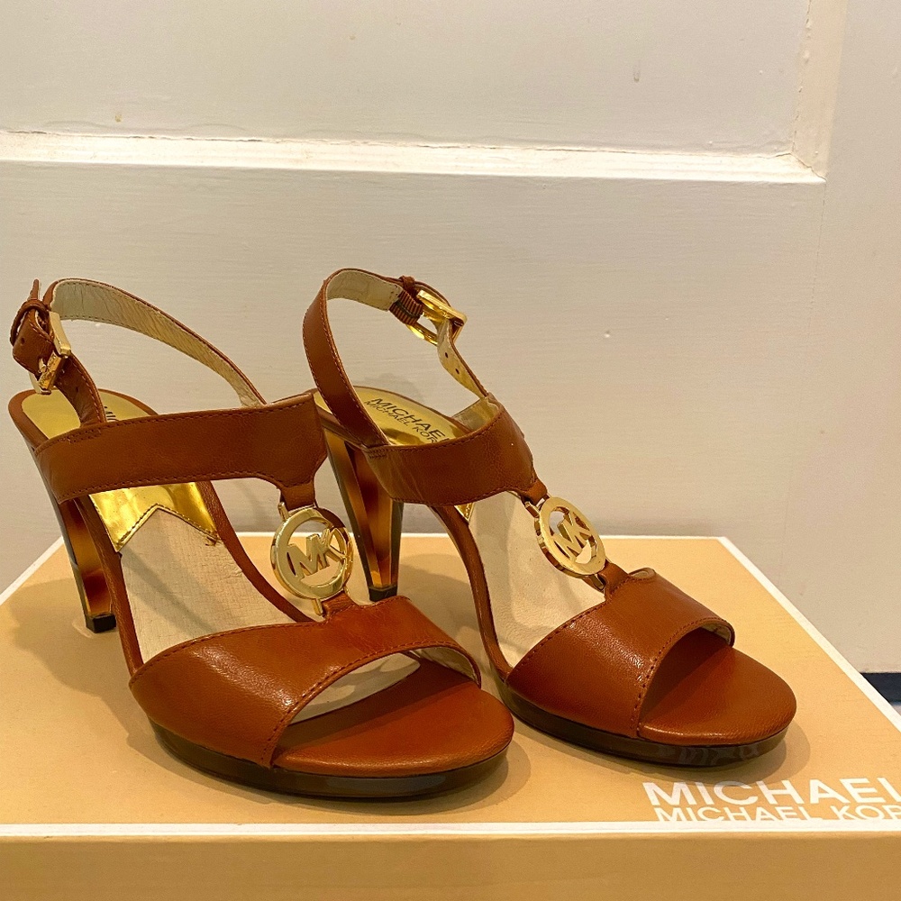Michael Kors T-Strap Heeled Sandal - Sz 6.5